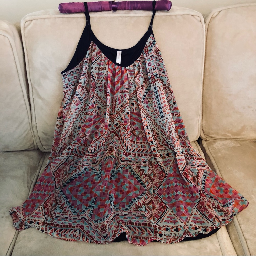 Xhilaration Multicolor Geometric Top XL NWOT